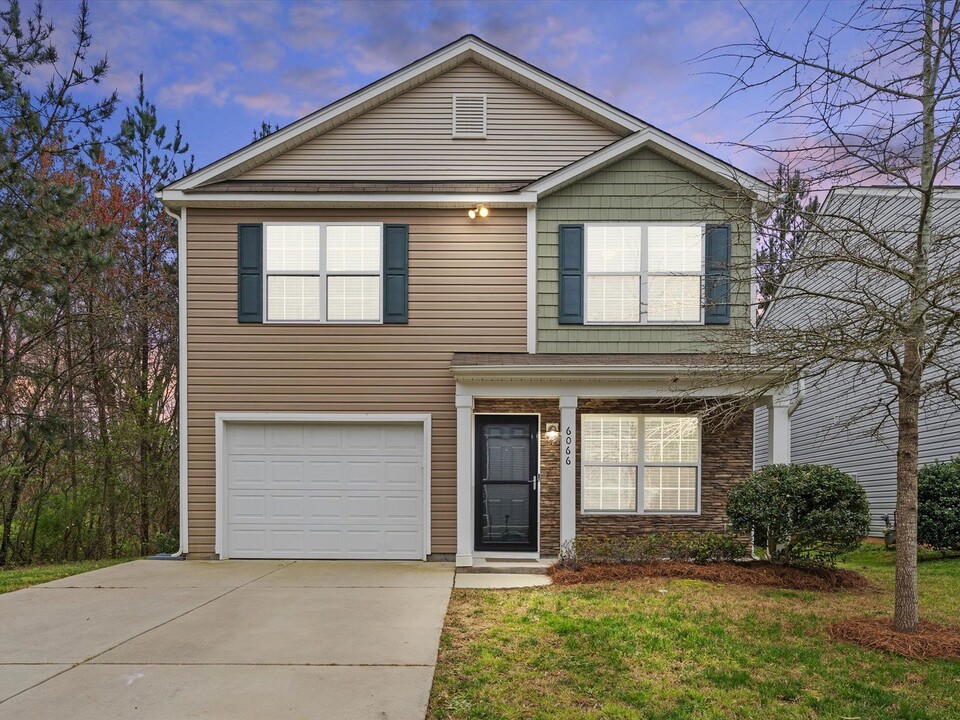 6066 Benedict Pl in Indian Land, SC - Foto de edificio