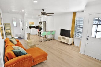 109 Utah St in San Antonio, TX - Building Photo - Building Photo