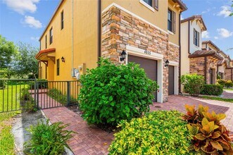 4855 NW 55th Pl in Tamarac, FL - Building Photo - Building Photo