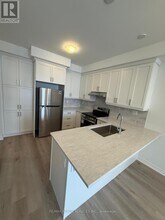 75 Vinewood Cres in Barrie, ON - Building Photo - Building Photo