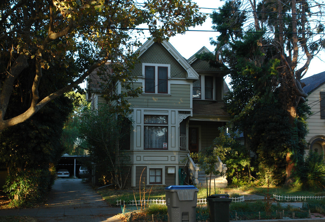 255 N 15th St in San Jose, CA - Building Photo