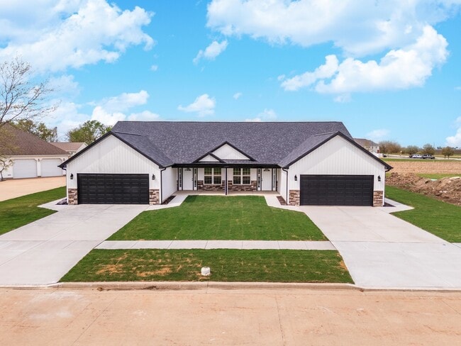 property at 516 Carriage Ct