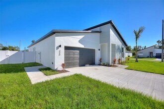 330 Royal Palm Wy in Winter Haven, FL - Building Photo - Building Photo