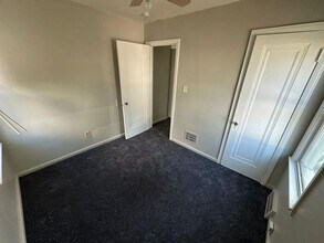 19131 Kenosha St in Harper Woods, MI - Building Photo - Building Photo