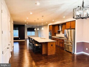 4074 Elizabeth Reed Wy in Lake Ridge, VA - Building Photo - Building Photo