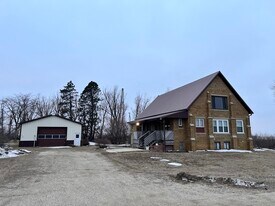 5175 50th Ave in Alta, IA - Building Photo