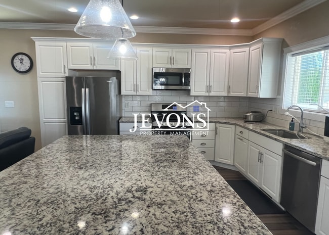 1005 Sawyer Pl in Yakima, WA - Building Photo - Building Photo