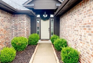 103 Palomino Dr in Palmer, TX - Building Photo - Building Photo