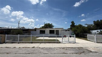 2230 Service Rd in Opa Locka, FL - Building Photo