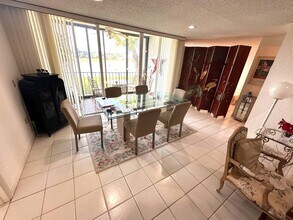 4832 Esedra Ct in Greenacres, FL - Building Photo - Building Photo