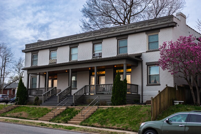 235 S Spanish St in Cape Girardeau, MO - Foto de edificio