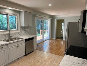 3754 Hi Villa Dr in Lake Orion, MI - Building Photo - Building Photo