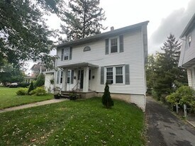 2129 James St in Syracuse, NY - Building Photo