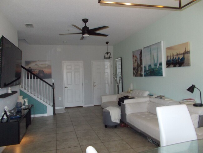 2406 Seven Oaks Dr in St. Cloud, FL - Building Photo - Building Photo