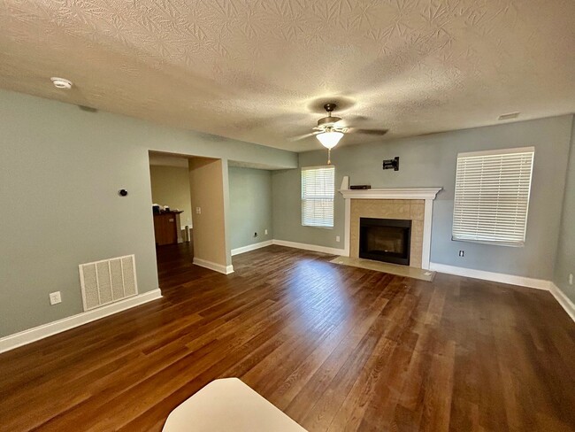 2121 Drummond Dr in Lexington, KY - Foto de edificio - Building Photo