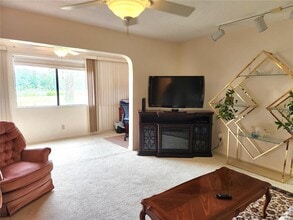 654 Midway Dr in Ocala, FL - Building Photo - Building Photo