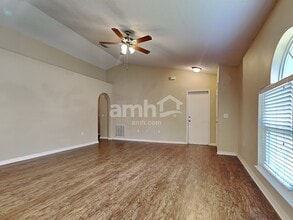 5920 Rotella Dr in Wesley Chapel, FL - Foto de edificio - Building Photo