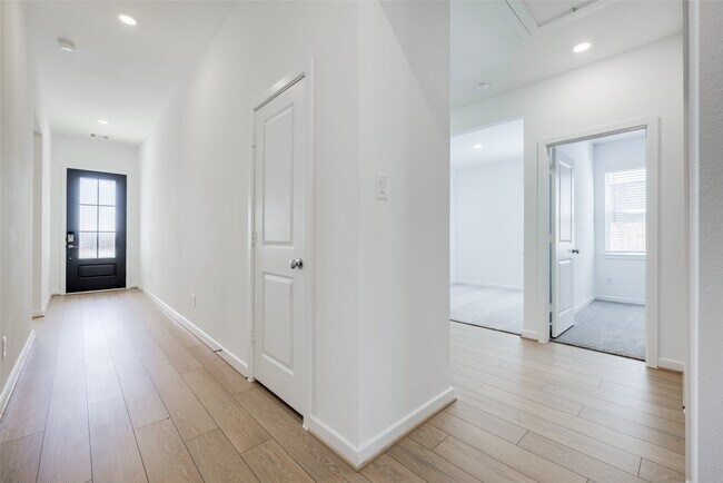 9711 Westminster Mnr Dr