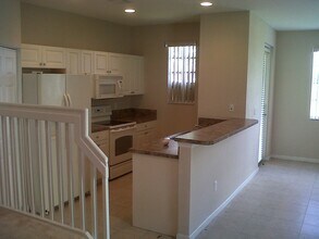 1221 Lucaya Dr in Riviera Beach, FL - Building Photo - Building Photo