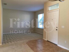 5457 Gemgold Ct in Windermere, FL - Foto de edificio - Building Photo