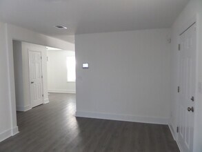 206 Sunstede Rd in Warner Robins, GA - Foto de edificio - Building Photo