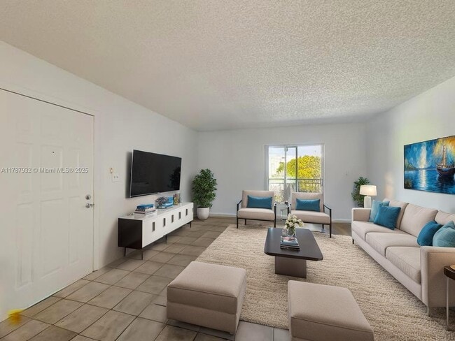 8660 SW 212th St in Cutler Bay, FL - Building Photo - Building Photo