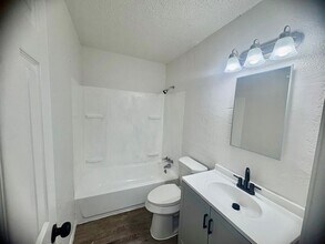 1228 S Western Ave in Oklahoma City, OK - Building Photo - Building Photo