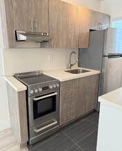 1035 9th St in Miami Beach, FL - Building Photo - Building Photo