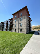 Grant Creek Village Apartments in Missoula, MT - Building Photo - Building Photo