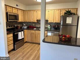 331 Preston Ave, Unit 601 in Voorhees Township, NJ - Building Photo