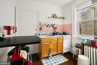 4618 Walnut St, Unit 2 in Philadelphia, PA - Building Photo - Building Photo