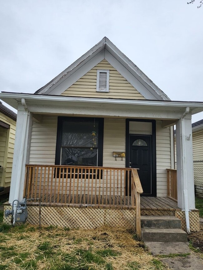 property at 1403 E Indiana St