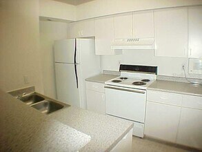 2201 Metropolitan Way in Orlando, FL - Building Photo - Building Photo