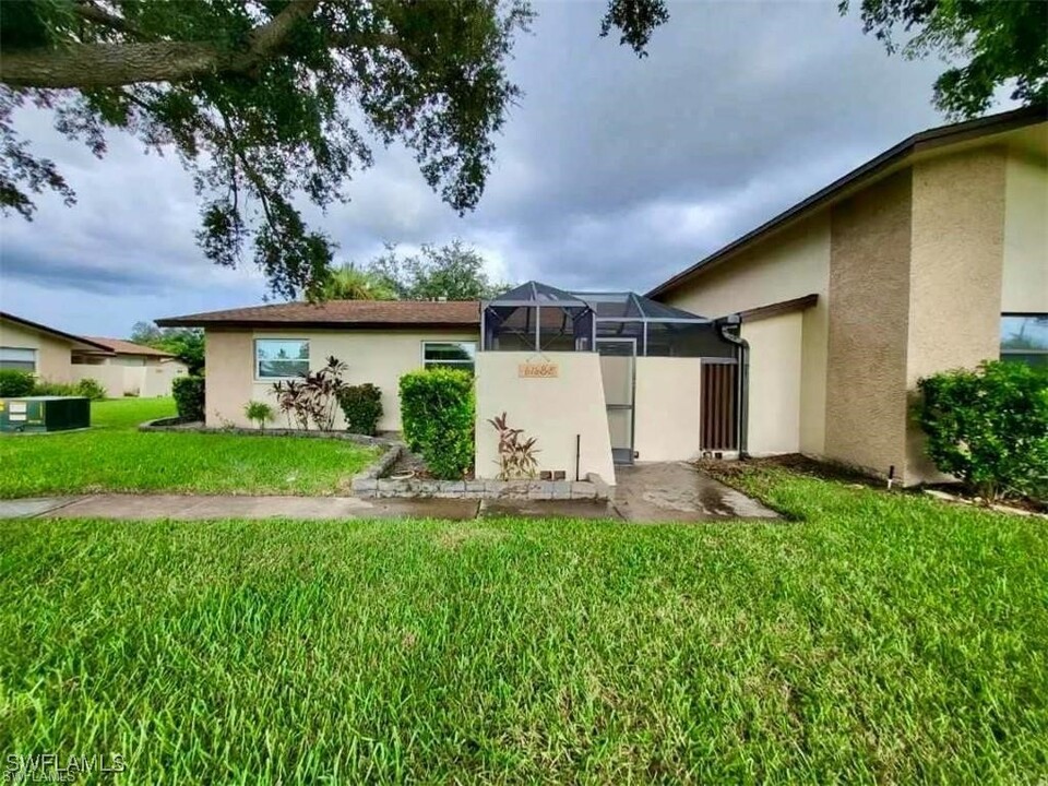 6168 Principia Dr in Ft. Myers, FL - Building Photo