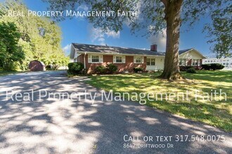 8647 Driftwood Dr in Indianapolis, IN - Building Photo - Building Photo