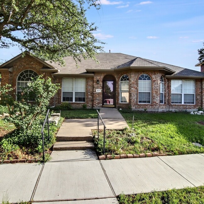 property at 3117 Cactus Dr