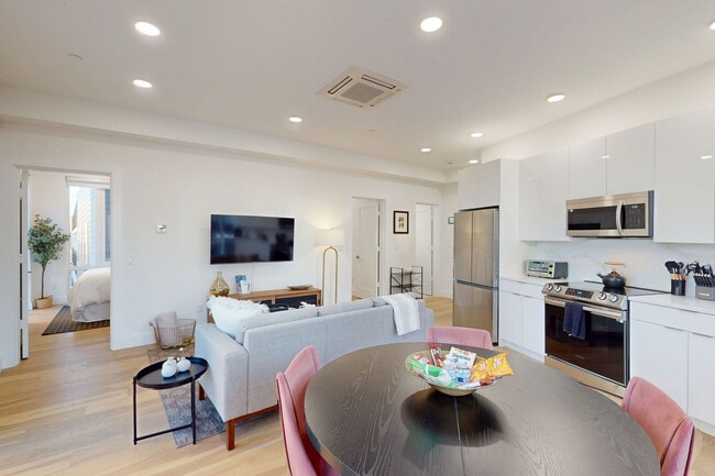 38 Hichborn St, Unit ID1436054P in Boston, MA - Building Photo - Building Photo