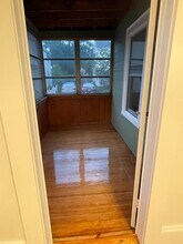 28 Alden Pl in Newton, MA - Foto de edificio - Building Photo