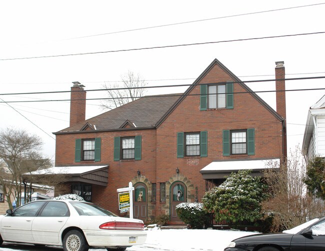 662-668 Catalpa St in New Kensington, PA - Building Photo - Building Photo