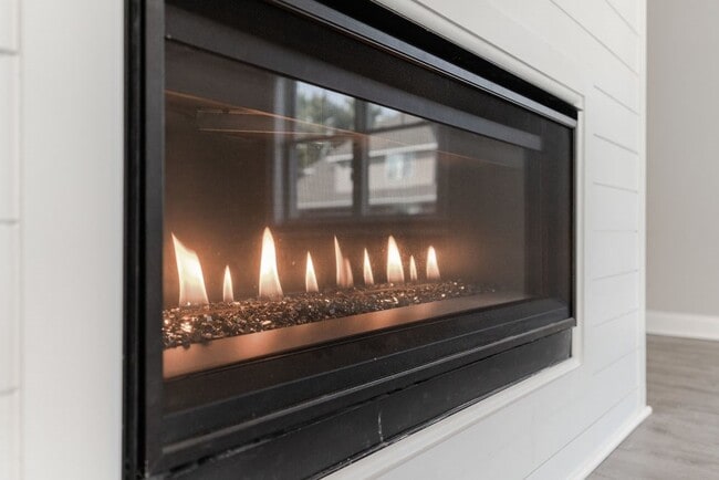 27 Middle St in Waltham, MA - Building Photo - Building Photo