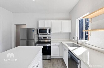 1214 S 8th St in Tacoma, WA - Foto de edificio - Building Photo