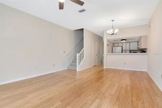 320 Island Way in Clearwater, FL - Building Photo - Building Photo