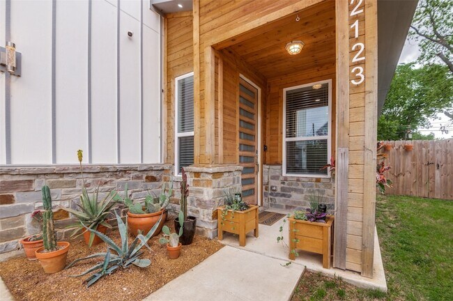 2123 Ramsey Ave in Dallas, TX - Building Photo - Building Photo