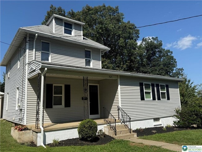 property at 521 Wood St