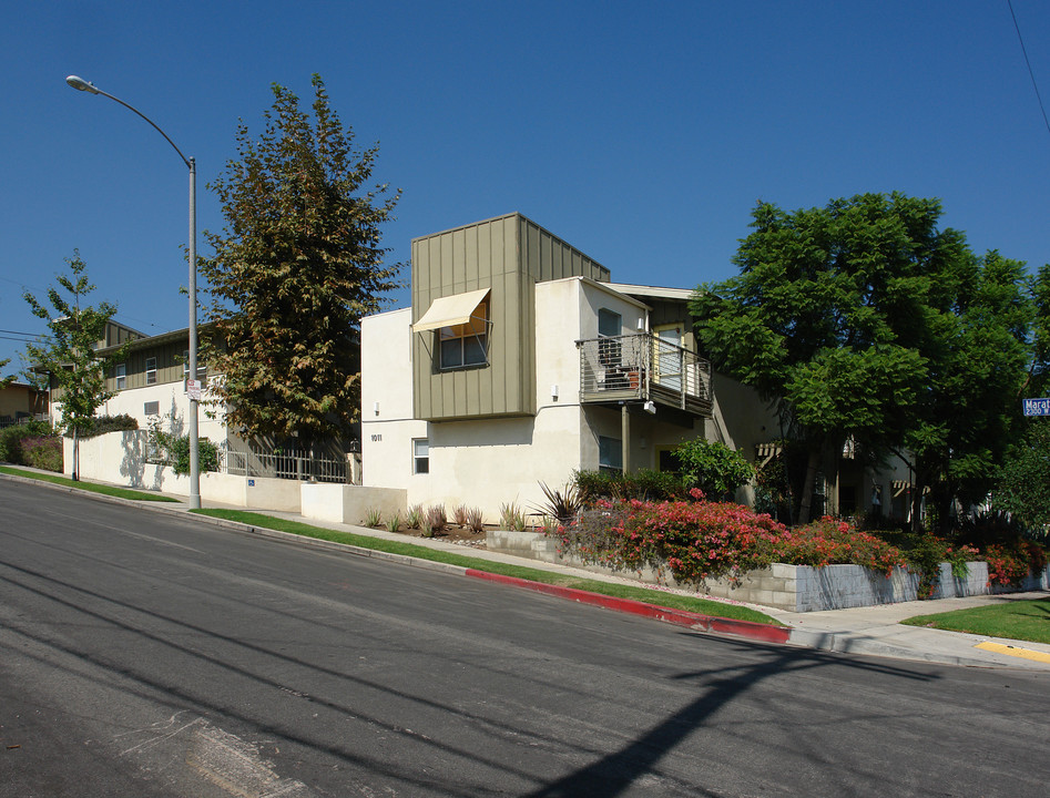 Waterloo Heights in Los Angeles, CA - Building Photo