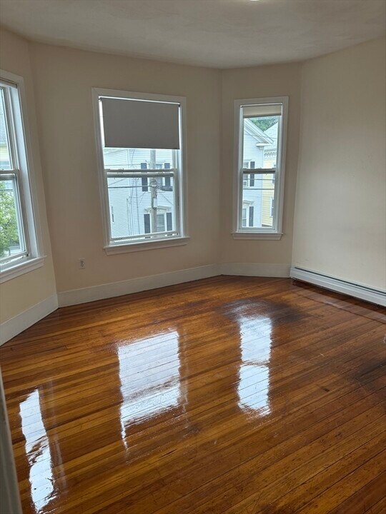 16 Mason St, Unit 2 in Salem, MA - Building Photo
