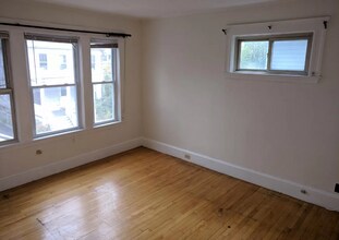 35 Rose St, Unit 2 in Somerville, MA - Building Photo - Building Photo