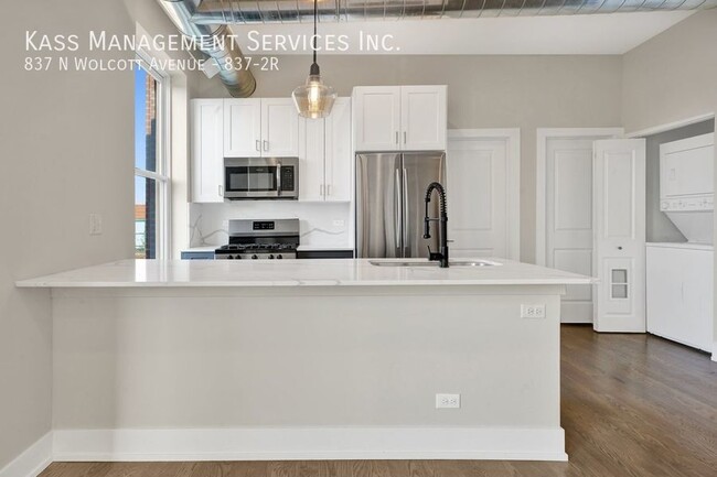 property at 837 N Wolcott Ave
