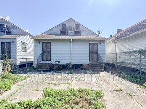 2016 Spain St in New Orleans, LA - Building Photo - Building Photo