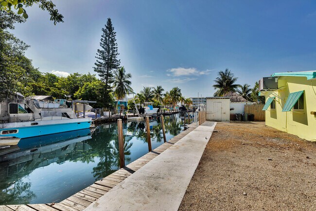 4903 49th St in Marathon, FL - Building Photo - Building Photo